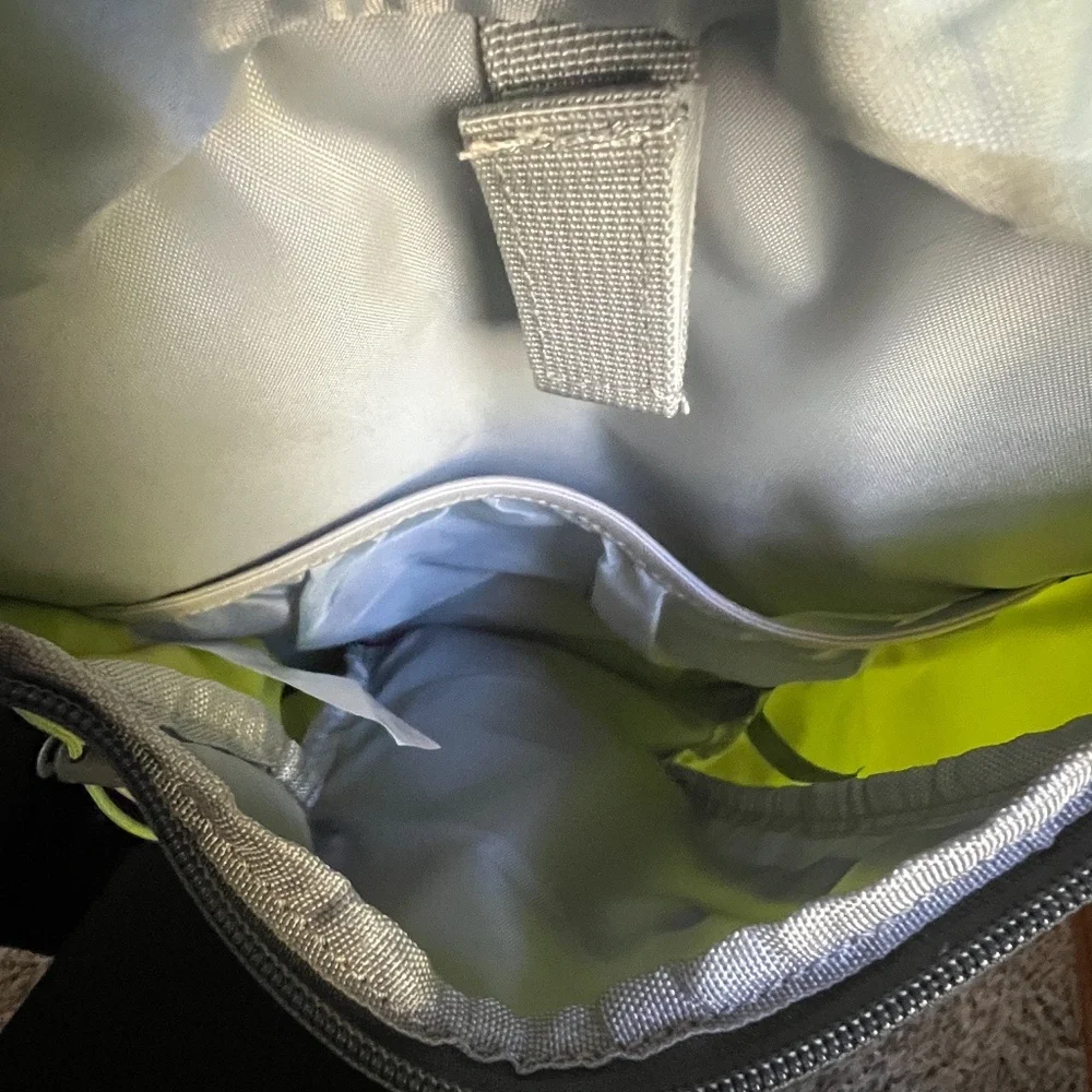 Anmeilu Green Gray Lightweight‎ Hydration Backpack NEW